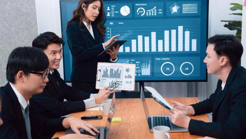 Some insurance company officers (illustration)